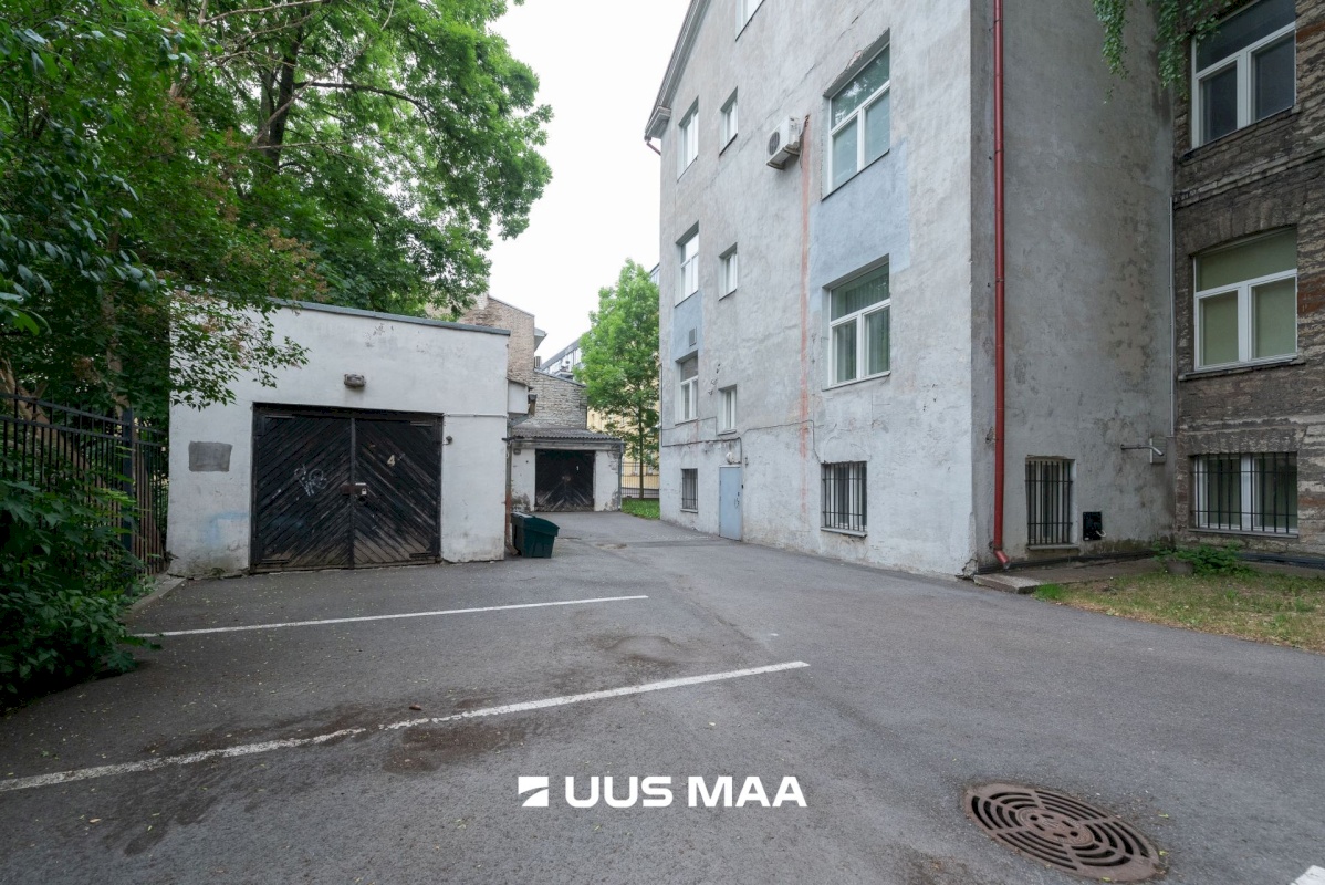 Tallinn, Kesklinna linnaosa, Toompuiestee tn 7
