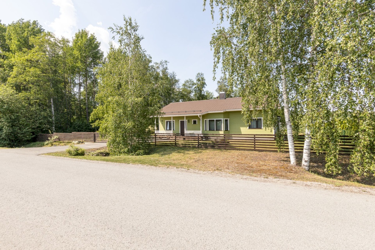 Kiili vald, Kiili alev, Ristiku 8