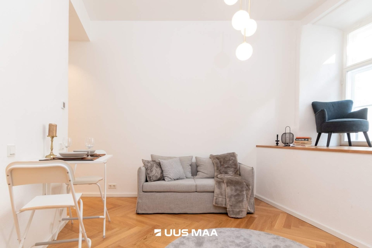 Tallinn, Kesklinna linnaosa, Vanalinn, Suur-Karja tn 12