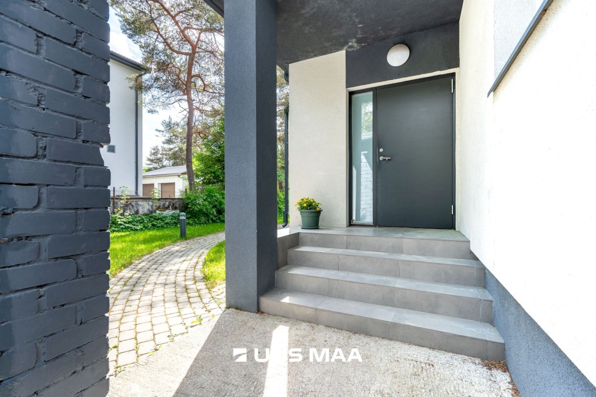 Tallinn, Nõmme linnaosa, Pääsküla, Pärnu mnt 524b