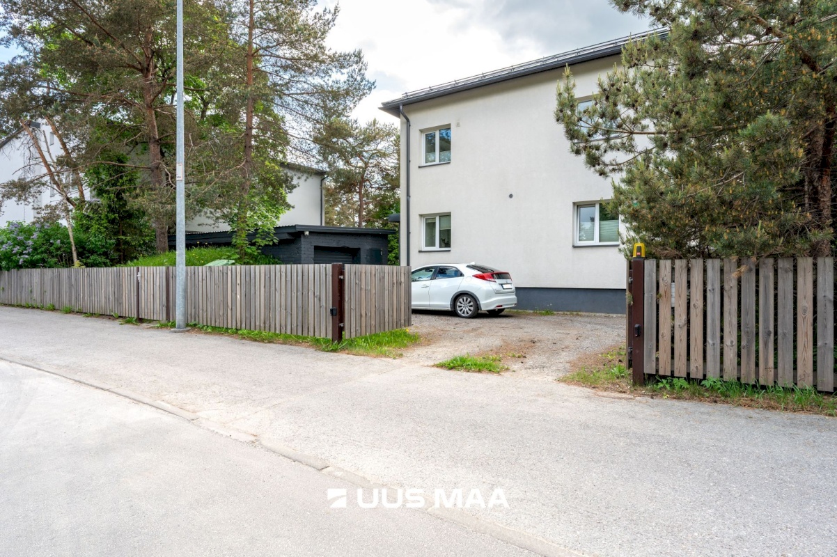 Tallinn, Nõmme linnaosa, Pääsküla, Pärnu mnt 524b