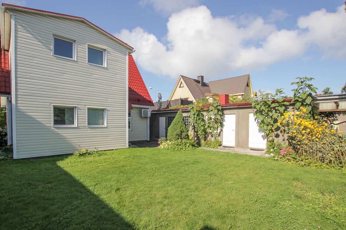 Pärnu linn, Pärnu linn, Rannarajoon, Karusselli tn 82