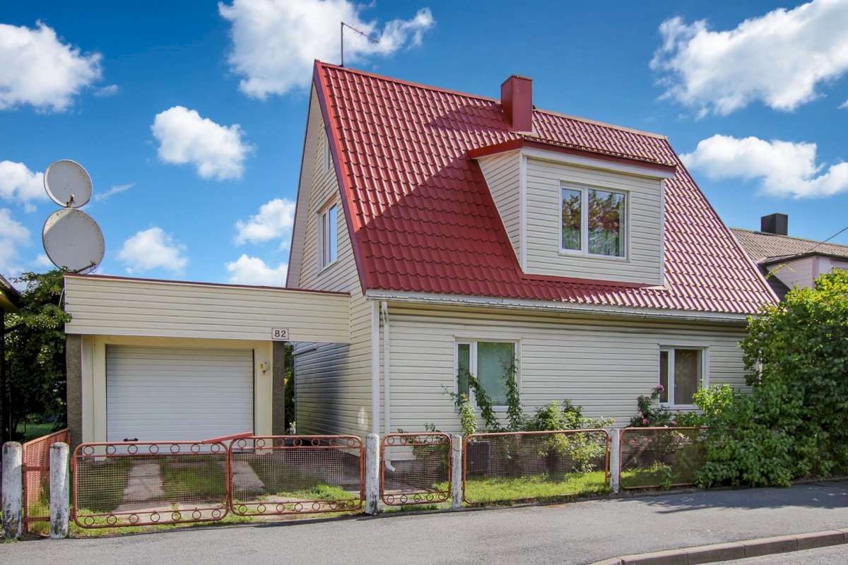Pärnu linn, Pärnu linn, Rannarajoon, Karusselli tn 82