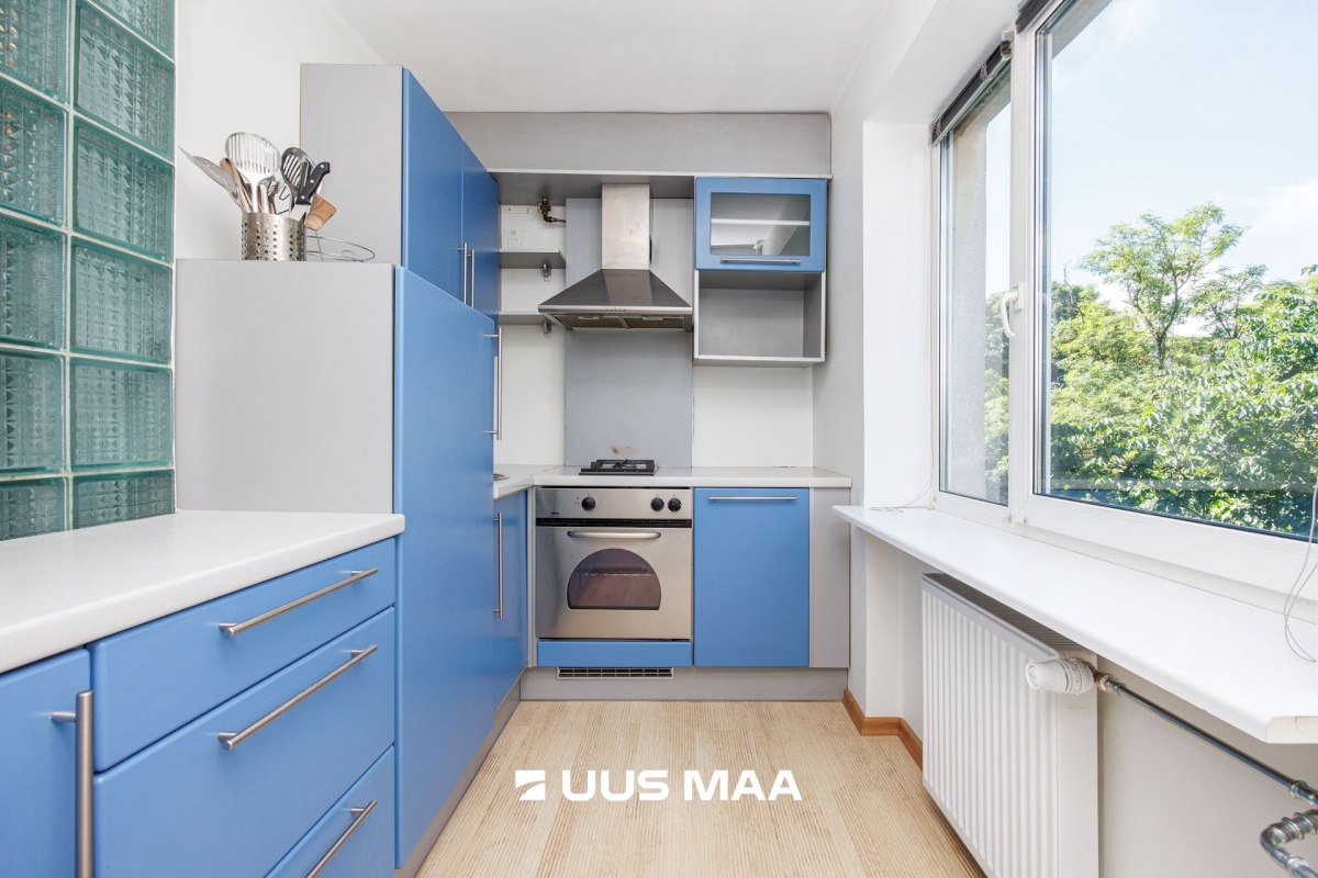 Tallinn, Kesklinna linnaosa, Uus Maailm, Pärnu mnt 66