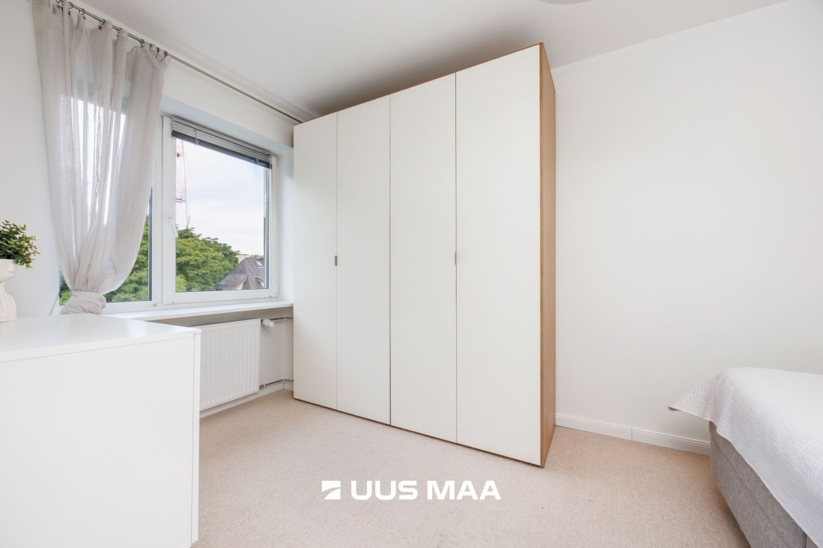 Tallinn, Kesklinna linnaosa, Uus Maailm, Pärnu mnt 66