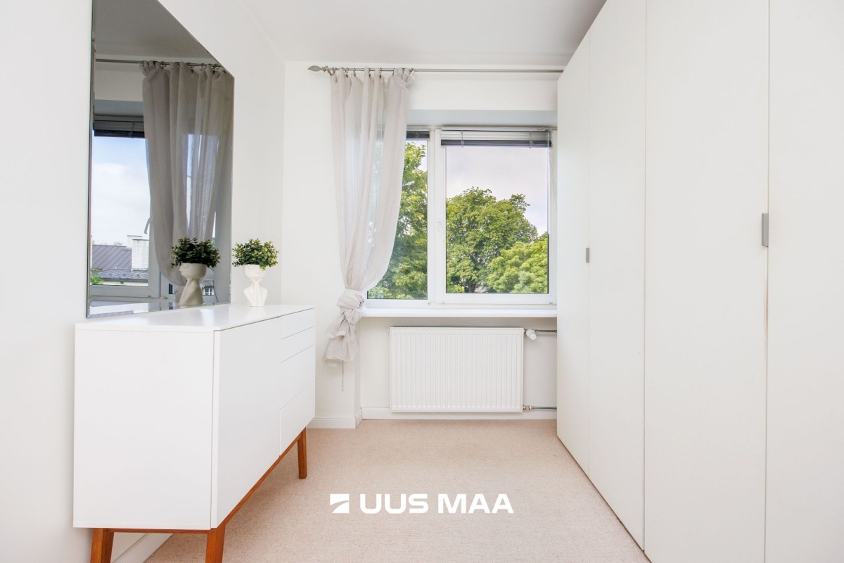 Tallinn, Kesklinna linnaosa, Uus Maailm, Pärnu mnt 66