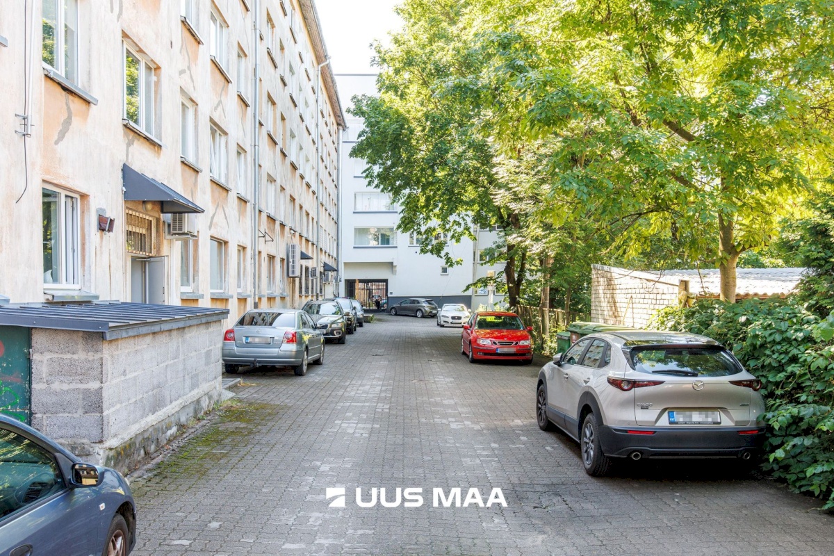 Tallinn, Kesklinna linnaosa, Uus Maailm, Pärnu mnt 66