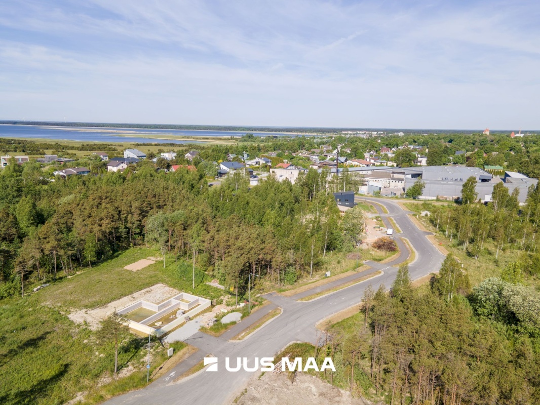 Saaremaa vald, Kuressaare linn, Vesikaare 12