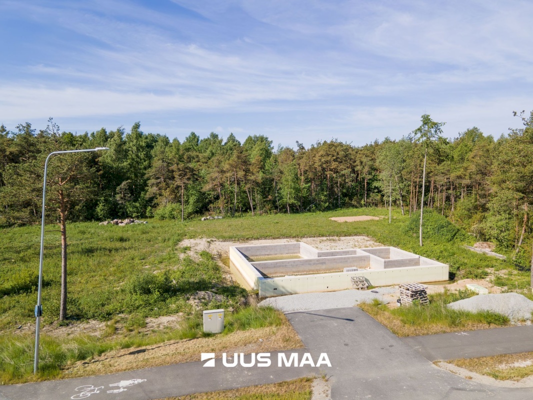 Saaremaa vald, Kuressaare linn, Vesikaare 12