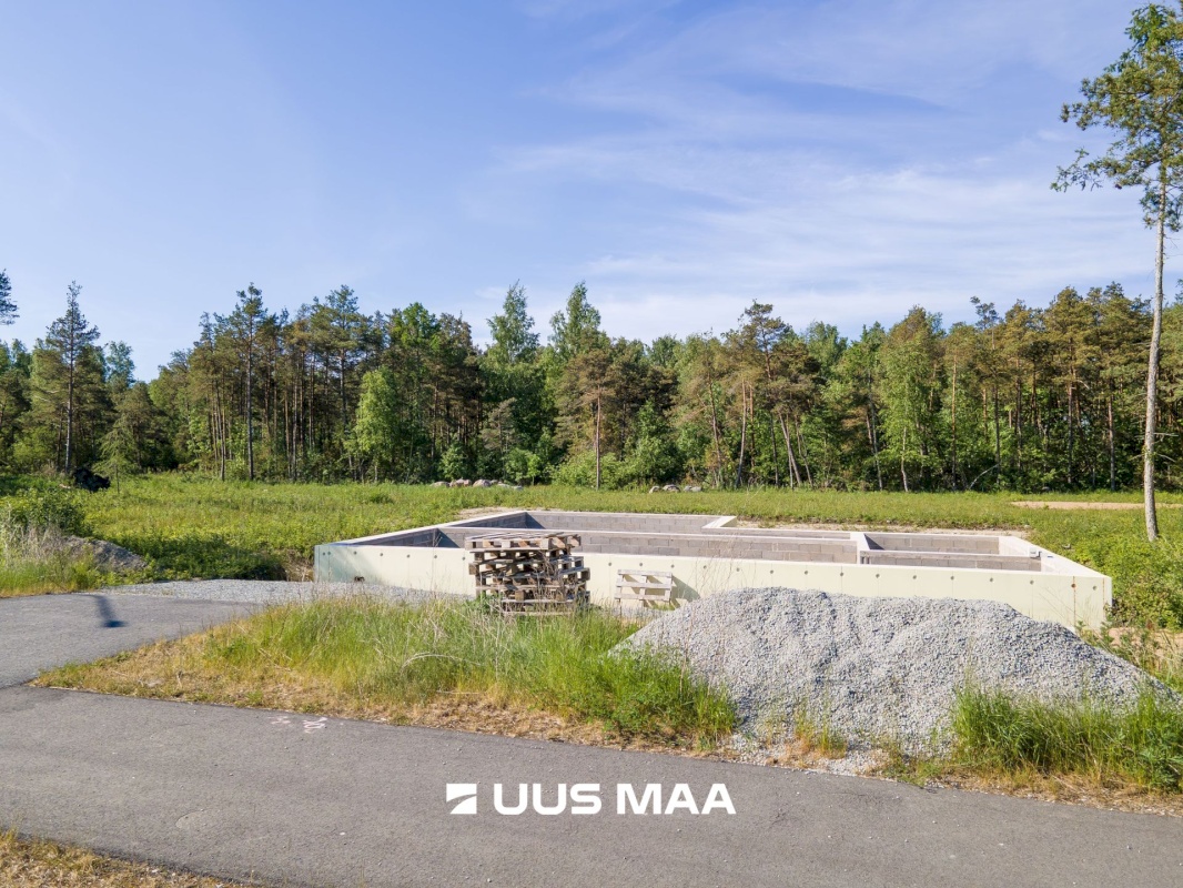 Saaremaa vald, Kuressaare linn, Vesikaare 12