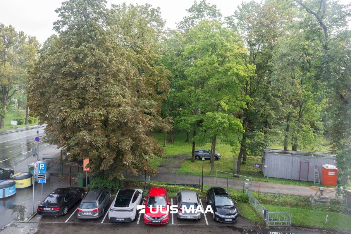 Tallinn, Kesklinna linnaosa, Kadriorg, Narva mnt 90
