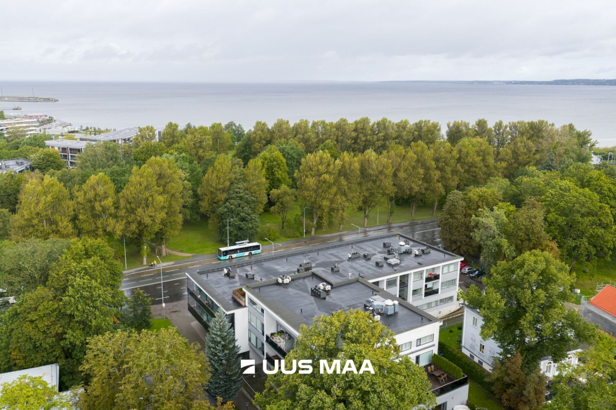 Tallinn, Kesklinna linnaosa, Kadriorg, Narva mnt 90
