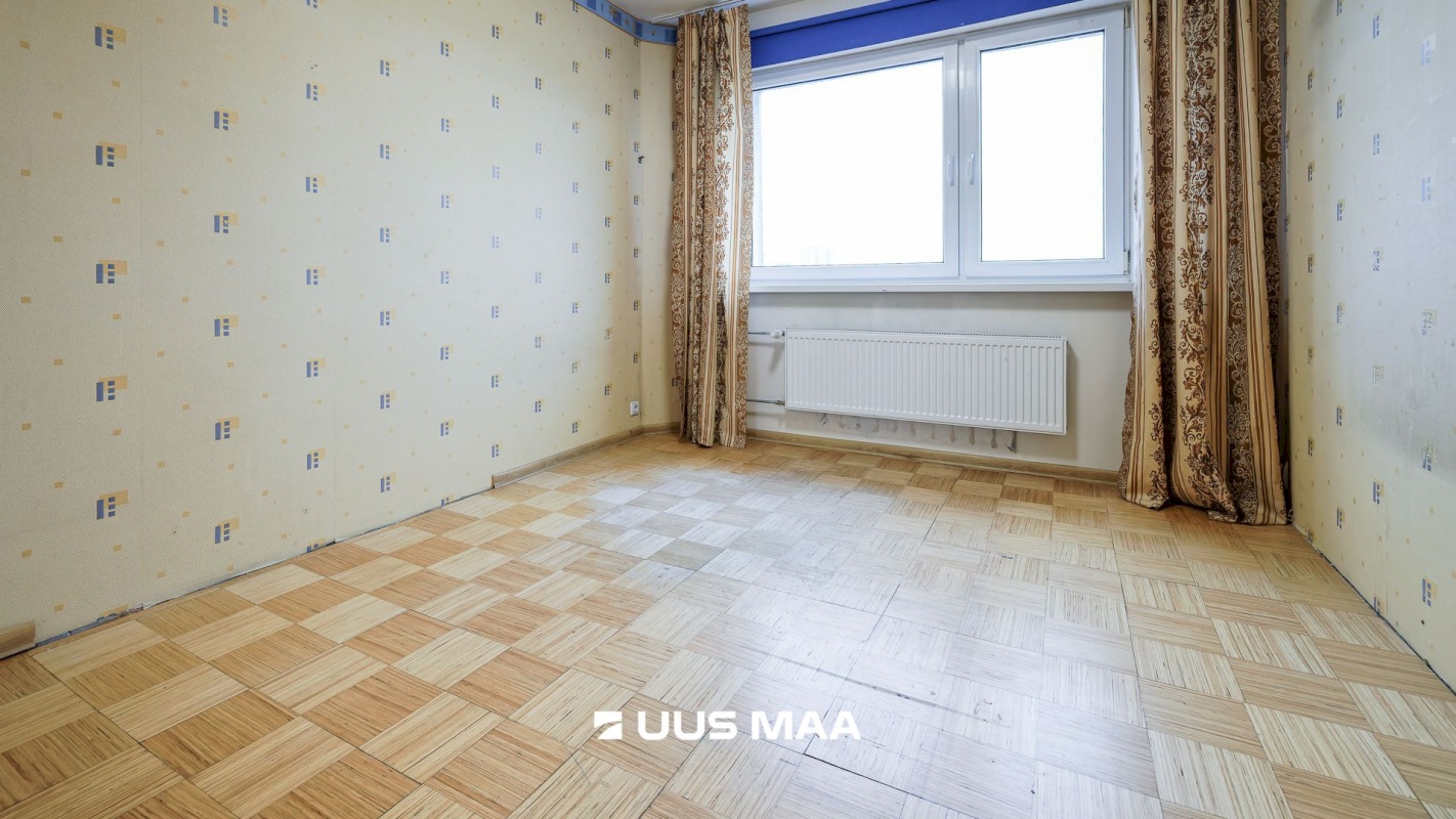 Tallinn, Haabersti linnaosa, Väike-Õismäe, Õismäe tee 30