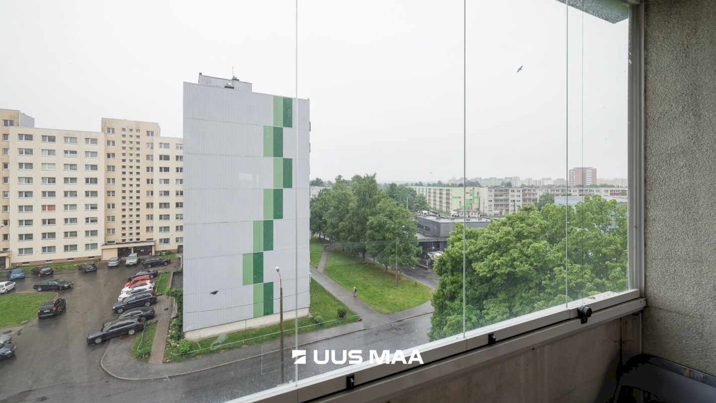 Tallinn, Haabersti linnaosa, Väike-Õismäe, Õismäe tee 30