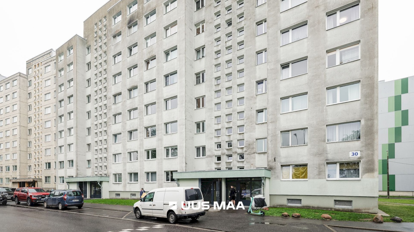 Tallinn, Haabersti linnaosa, Väike-Õismäe, Õismäe tee 30