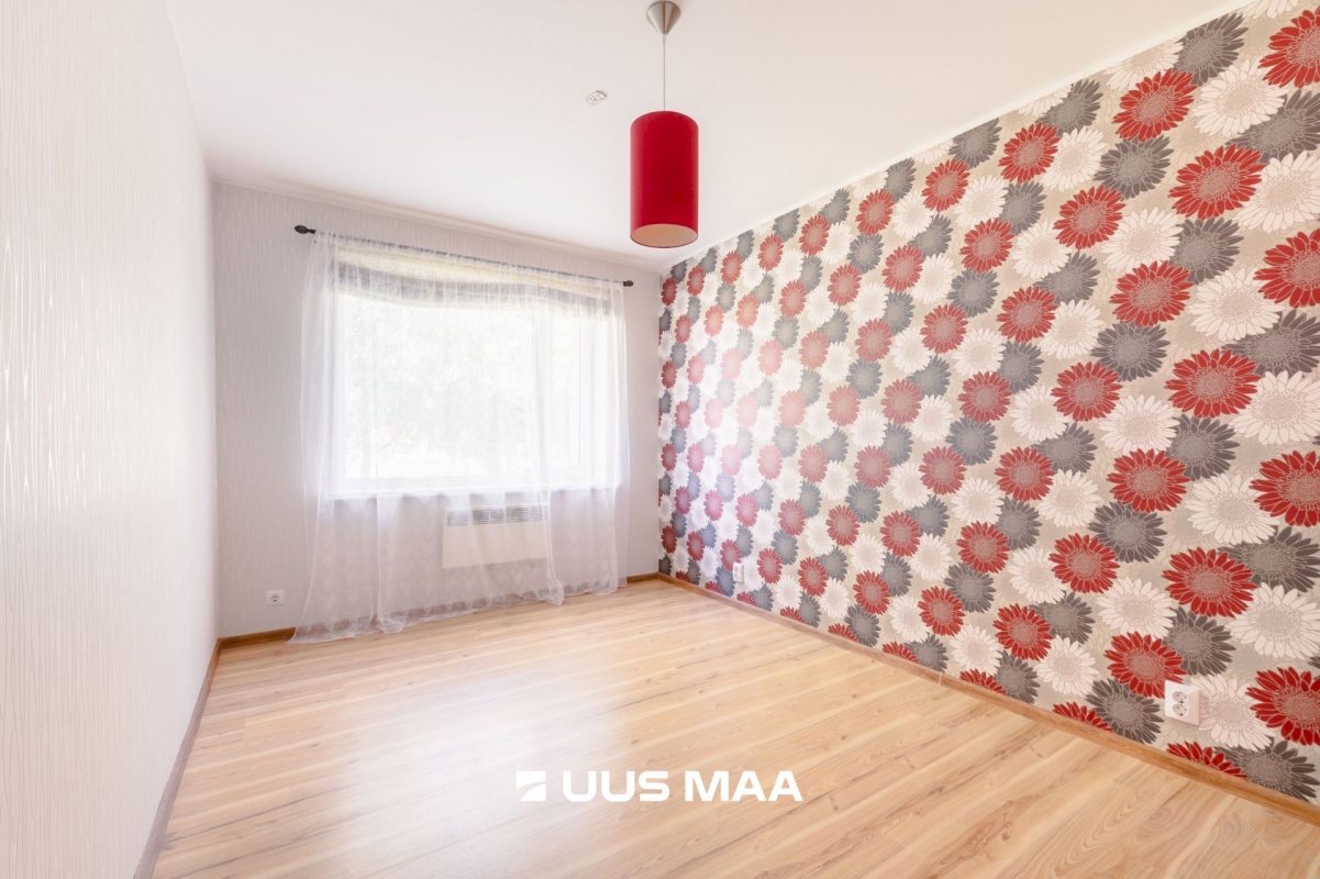 Vinni vald, Pajusti alevik, Linnu 4