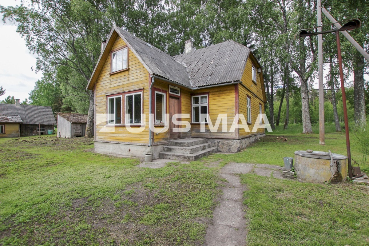 Pärnu linn, Tõstamaa alevik, Varbla mnt 52