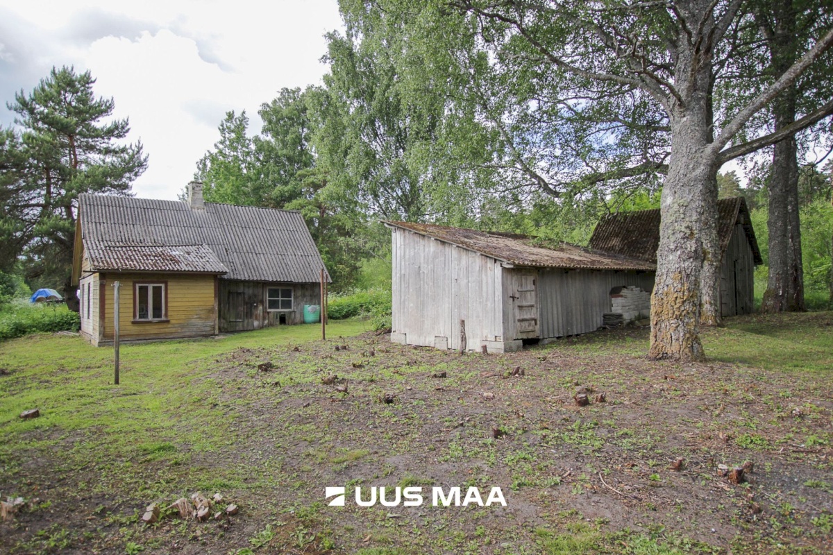 Pärnu linn, Tõstamaa alevik, Varbla mnt 52