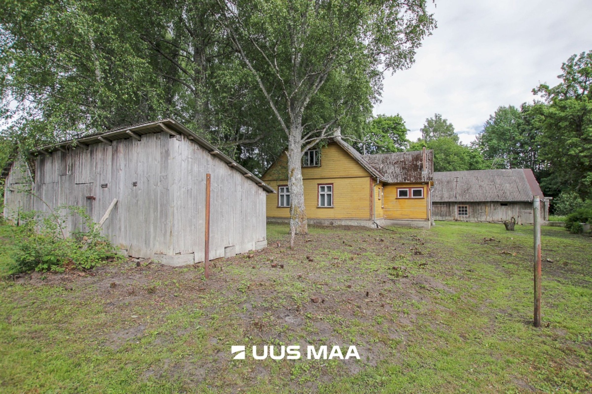 Pärnu linn, Tõstamaa alevik, Varbla mnt 52