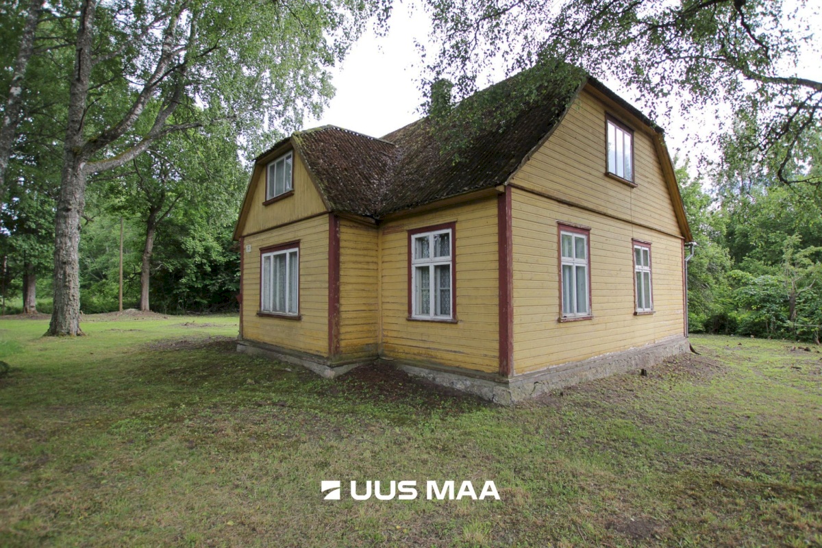 Pärnu linn, Tõstamaa alevik, Varbla mnt 52