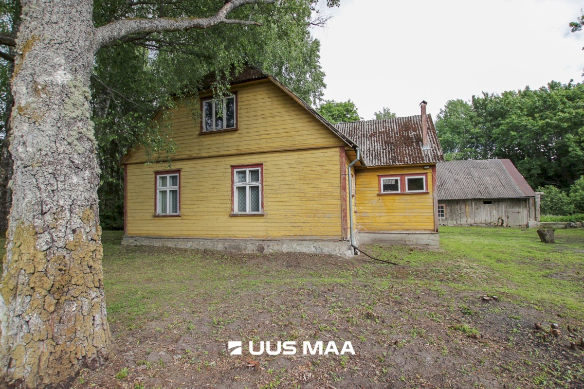 Pärnu linn, Tõstamaa alevik, Varbla mnt 52