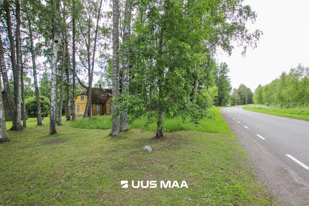 Pärnu linn, Tõstamaa alevik, Varbla mnt 52
