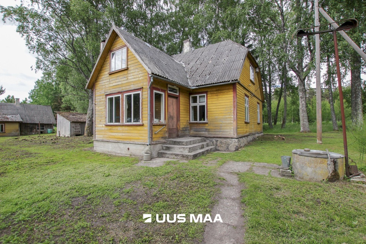 Pärnu linn, Tõstamaa alevik, Varbla mnt 52