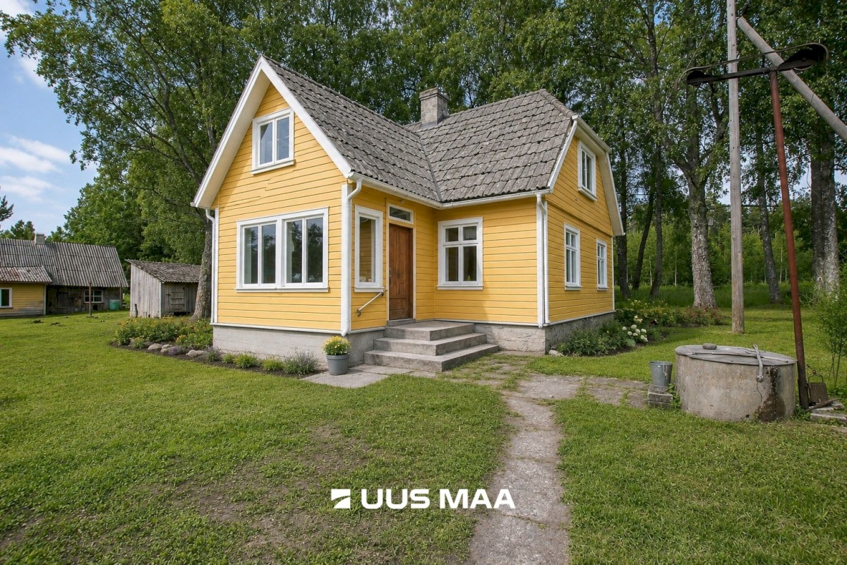 Pärnu linn, Tõstamaa alevik, Varbla mnt 52
