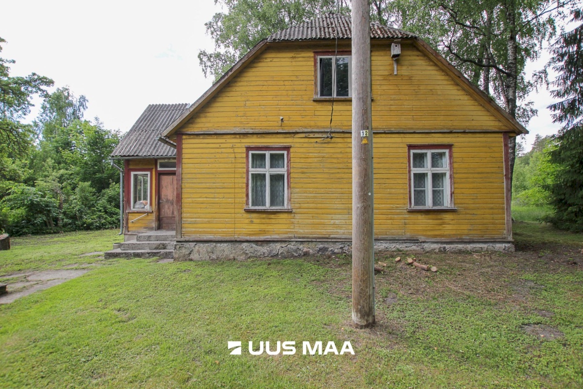 Pärnu linn, Tõstamaa alevik, Varbla mnt 52