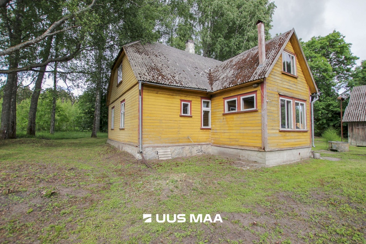Pärnu linn, Tõstamaa alevik, Varbla mnt 52