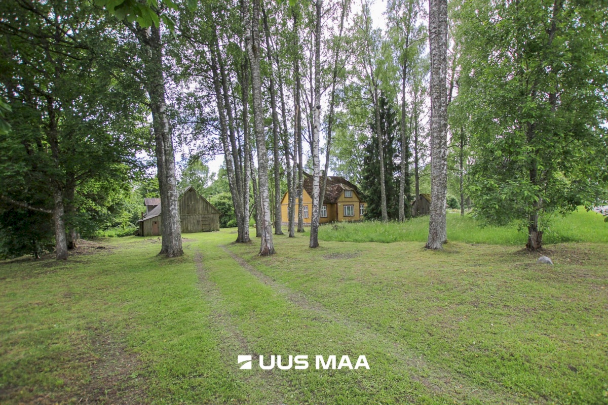 Pärnu linn, Tõstamaa alevik, Varbla mnt 52