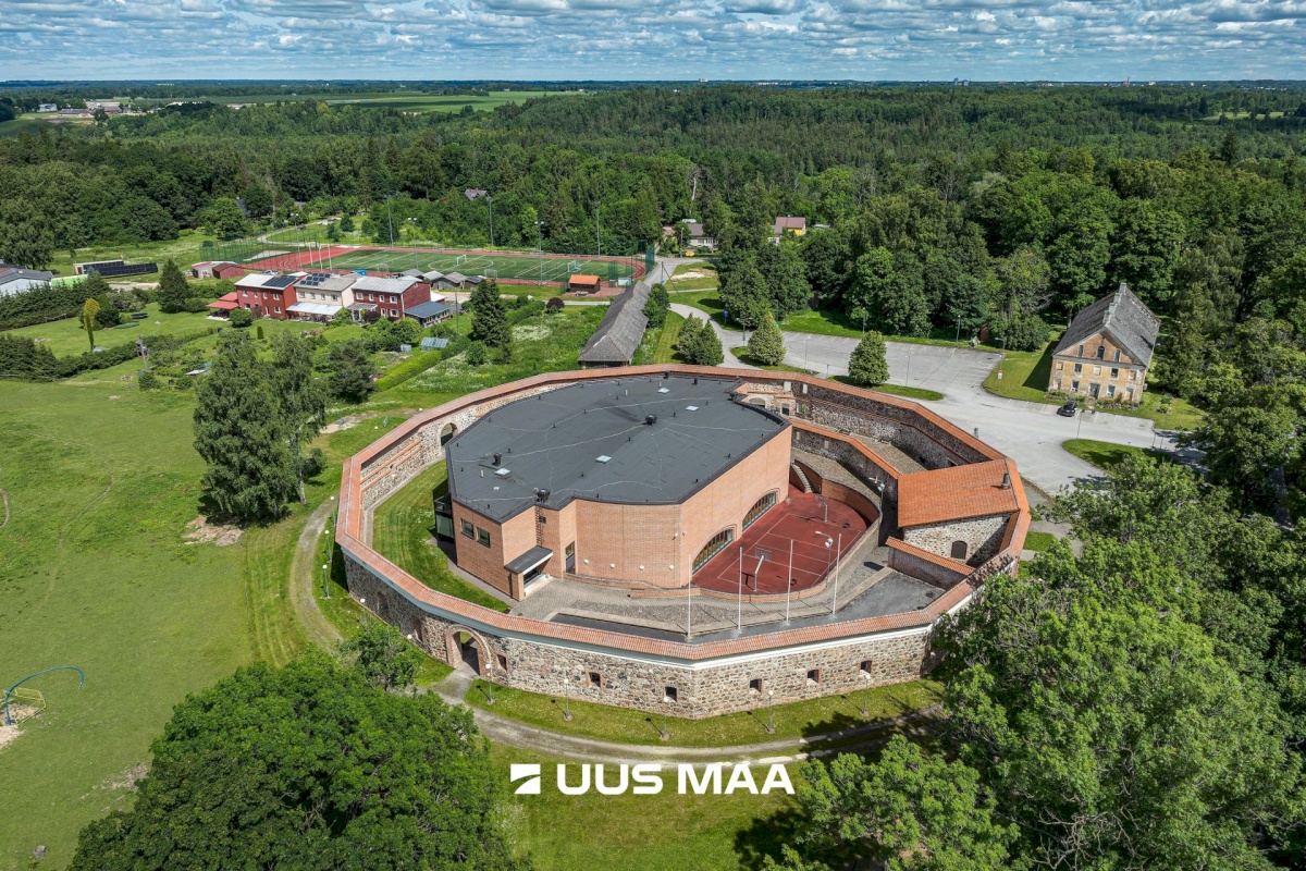 Viljandi vald, Heimtali küla, Vardi allee 4