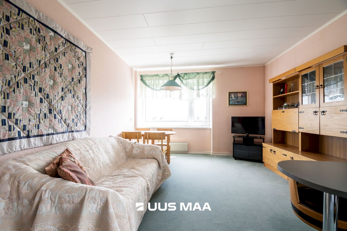 Saaremaa vald, Kuressaare linn, Tallinna 18