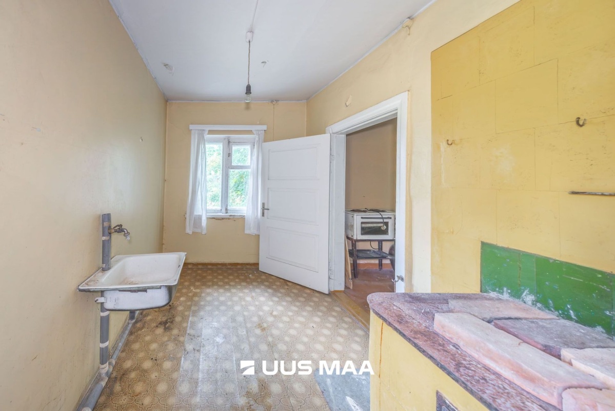 Jõgeva vald, Jõgeva linn, Kesk 12