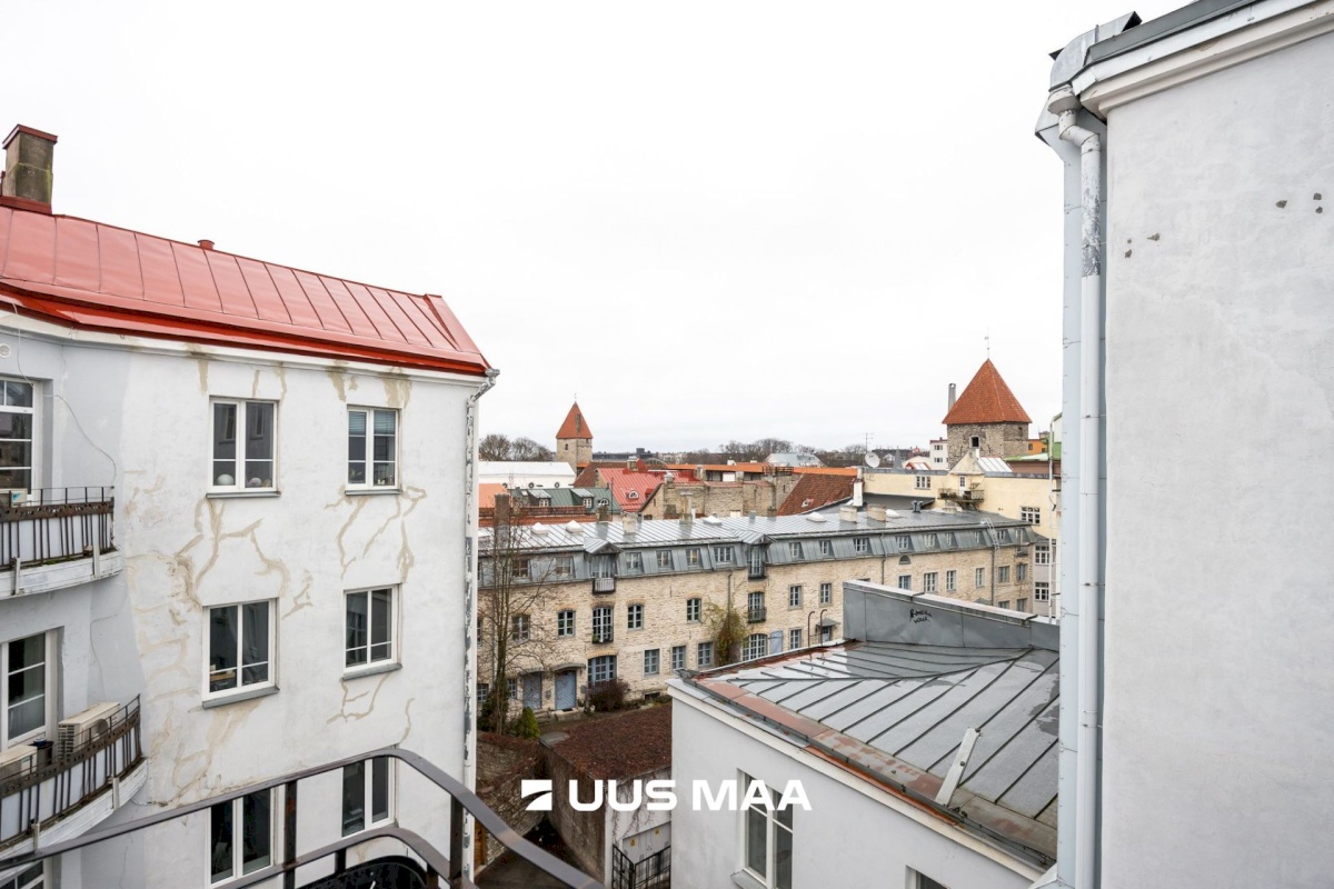 Tallinn, Kesklinna linnaosa, Vanalinn, Viru tn 9