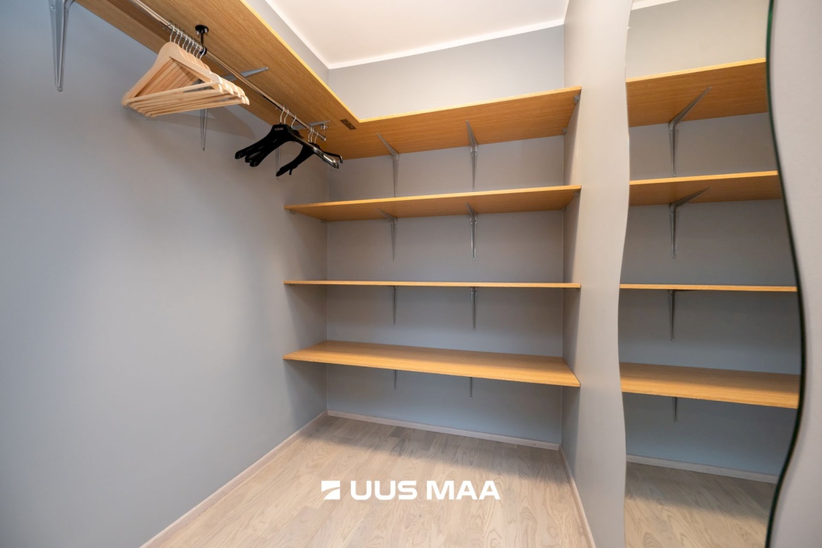 Tallinn, Kesklinna linnaosa, Viru väljak 6