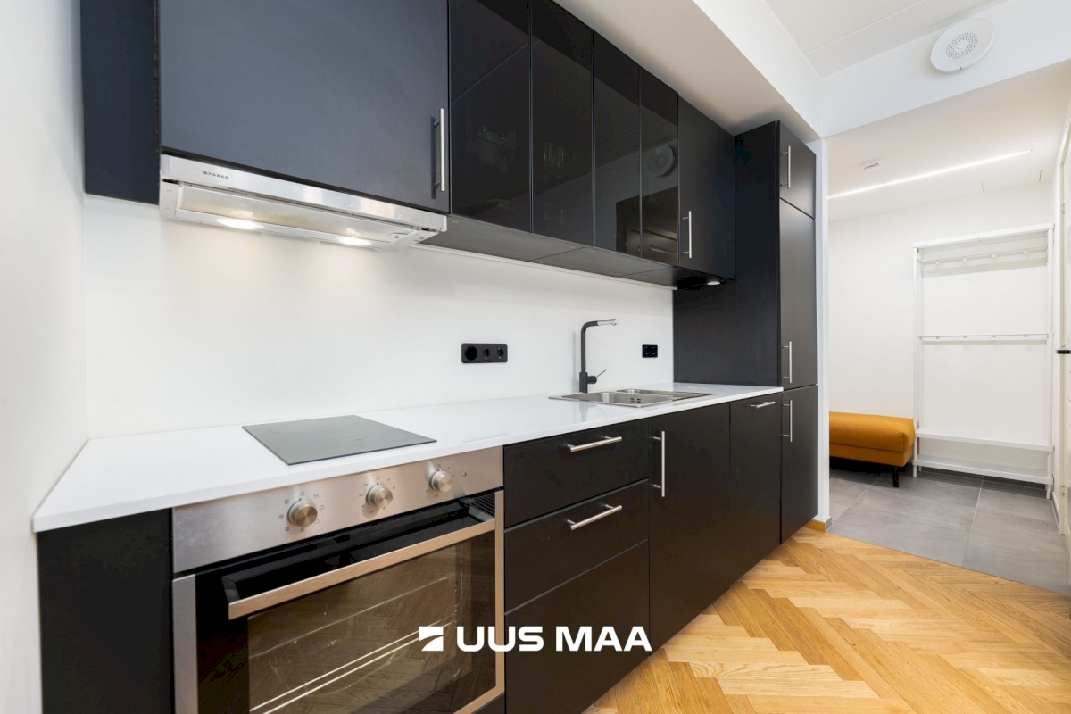 Tallinn, Kesklinna linnaosa, Uus Maailm, Toom-Kuninga tn 15