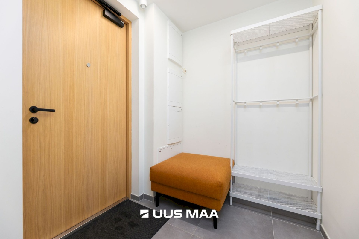 Tallinn, Kesklinna linnaosa, Uus Maailm, Toom-Kuninga tn 15