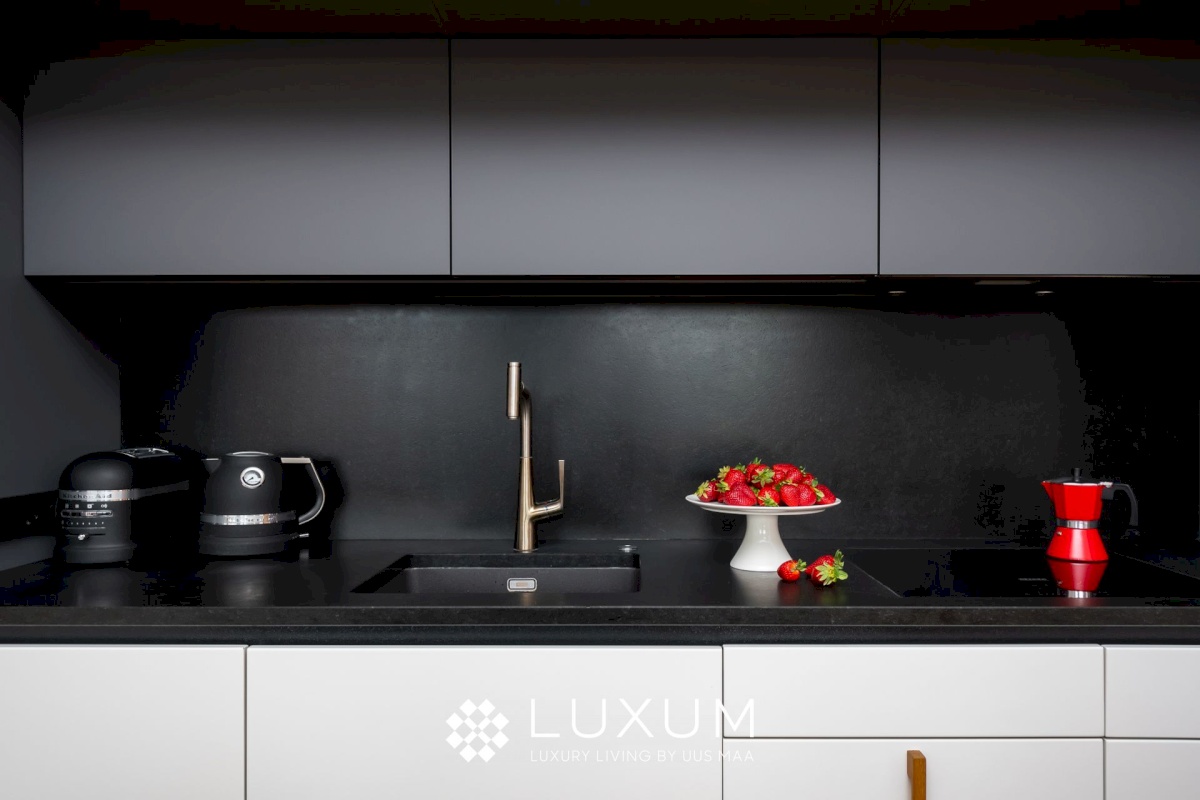 Tallinn, Kesklinna linnaosa, Südalinn, Roseni 9