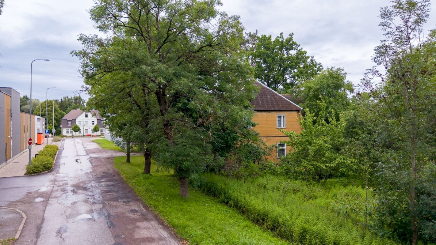 Elva vald, Elva linn, Turuplatsi 1
