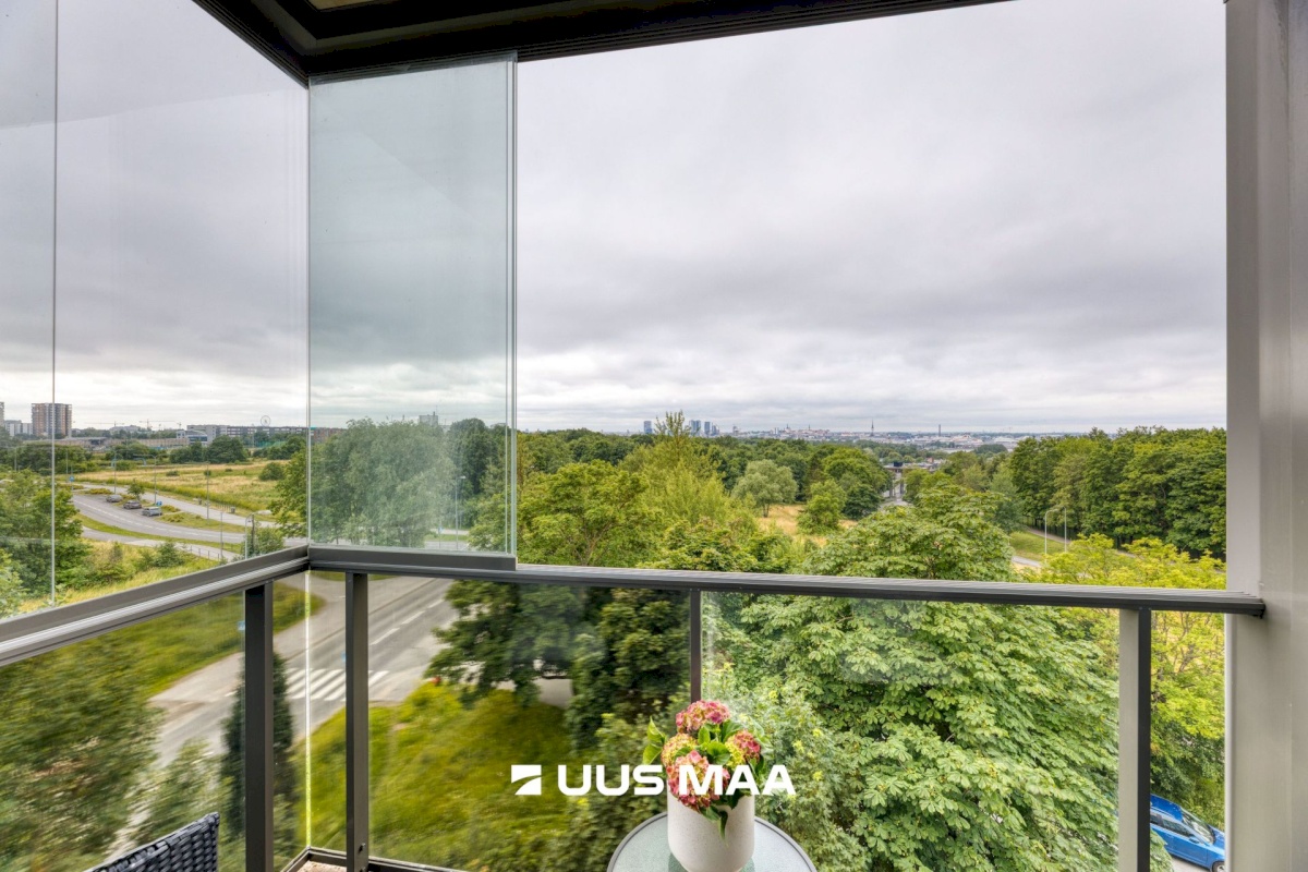 Tallinn, Kesklinna linnaosa, Kadriorg, Võidujooksu 1