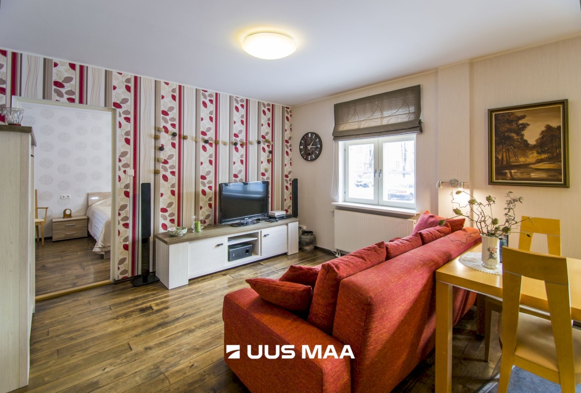 Saaremaa vald, Kuressaare linn, Komandandi 7B