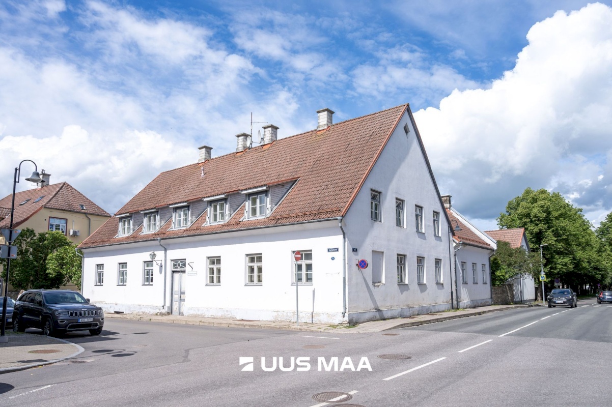 Saaremaa vald, Kuressaare linn, Komandandi 7B