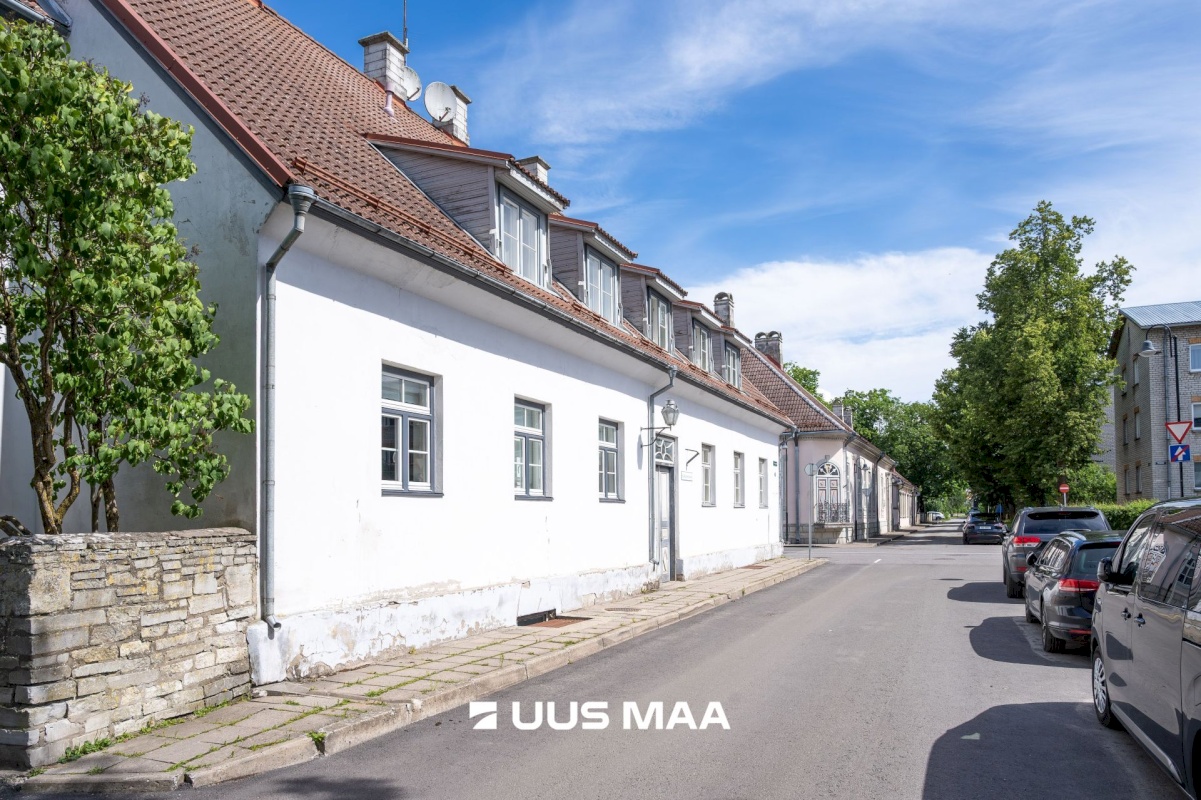 Saaremaa vald, Kuressaare linn, Komandandi 7B
