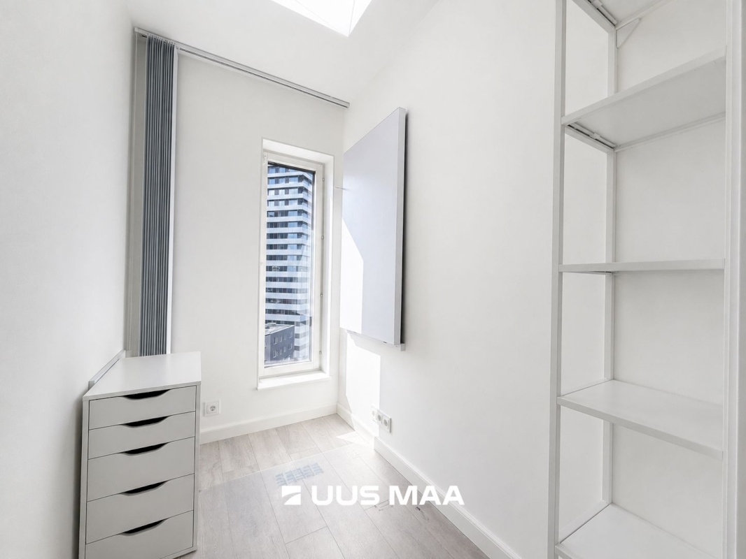 Tallinn, Kesklinna linnaosa, Maakri, Maakri tn 36