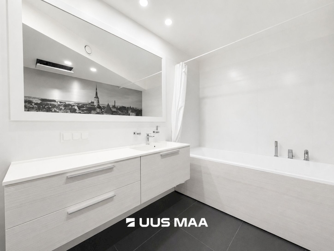 Tallinn, Kesklinna linnaosa, Maakri, Maakri tn 36