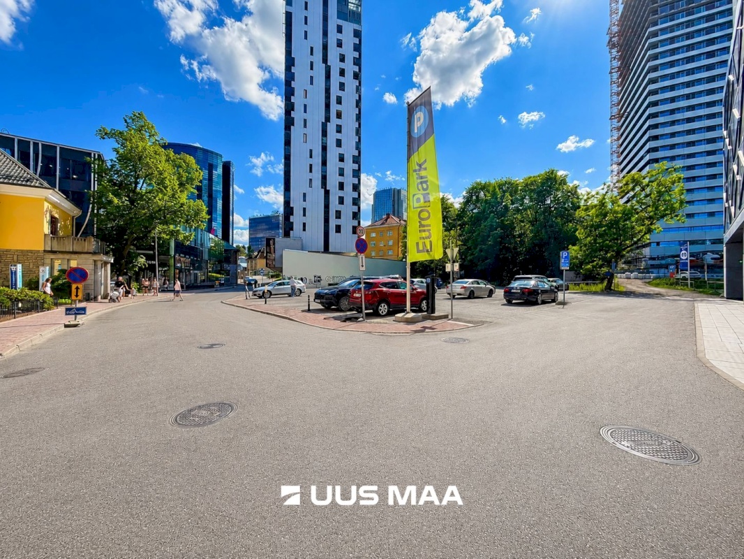 Tallinn, Kesklinna linnaosa, Maakri, Maakri tn 36