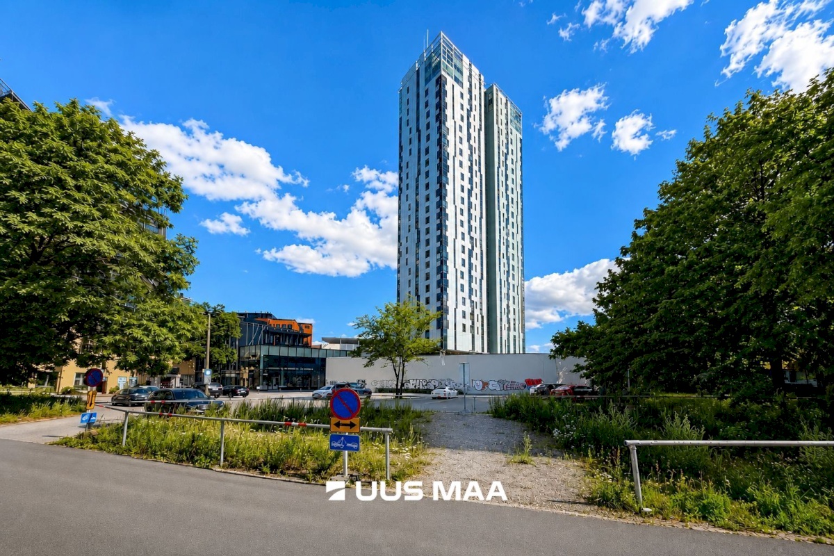 Tallinn, Kesklinna linnaosa, Maakri, Maakri tn 36