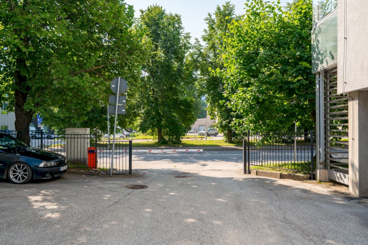 Tartu linn, Tartu linn, Kesklinn, Raatuse 18