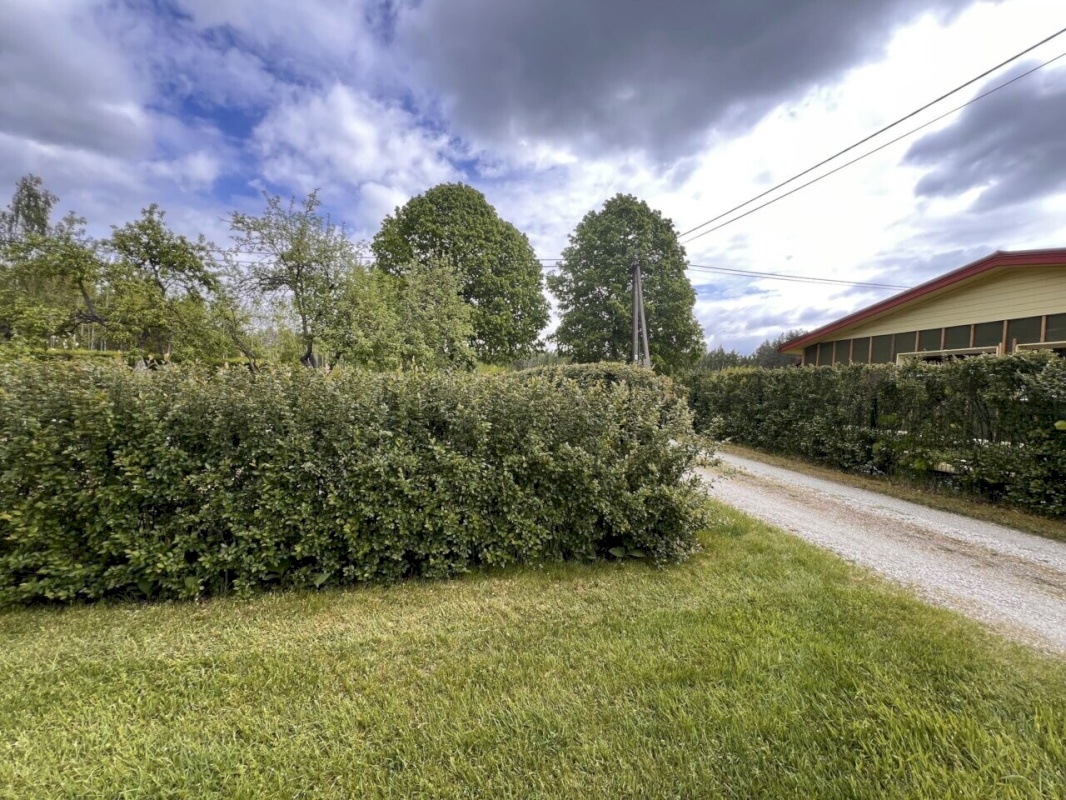 Kastre vald, Lääniste küla